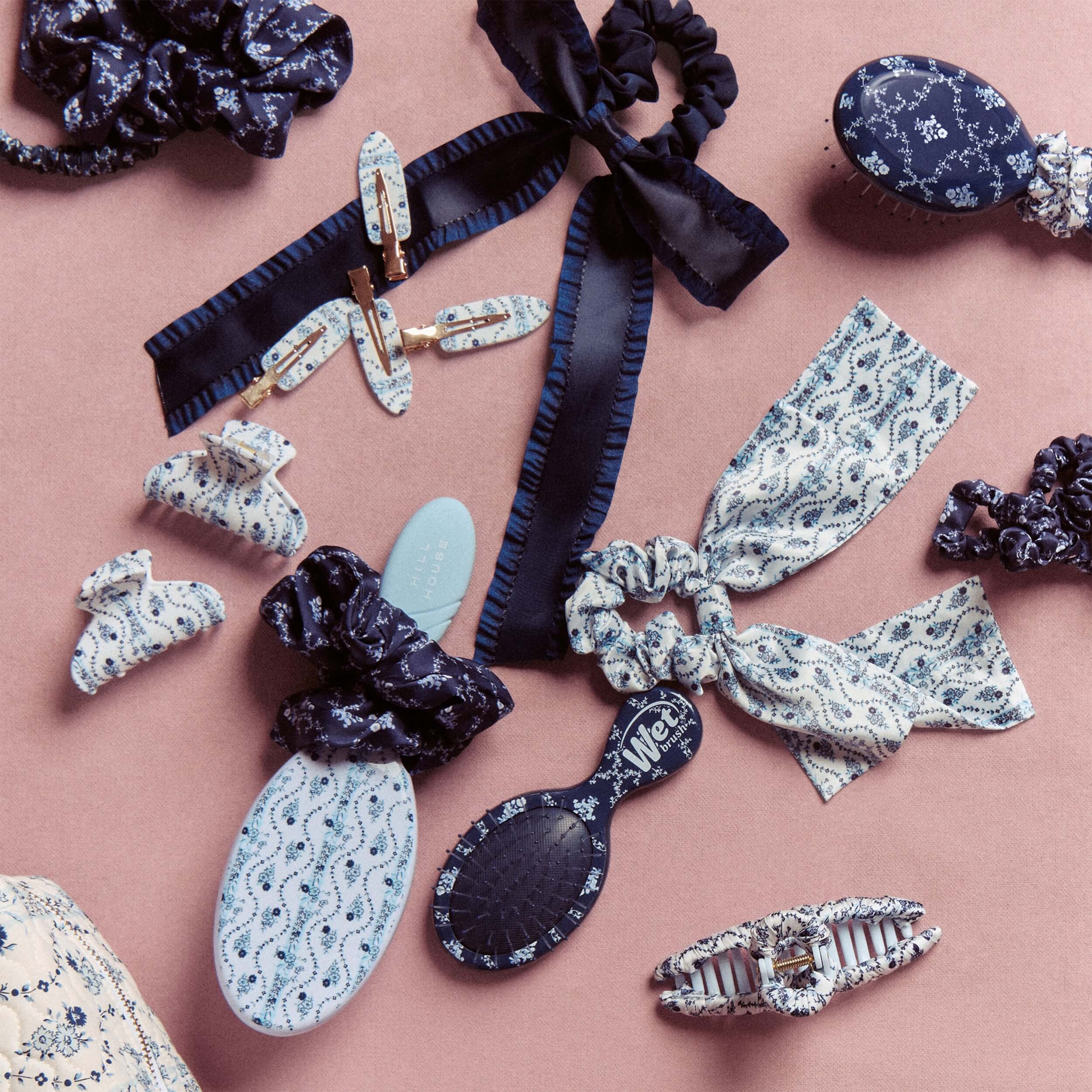 Wet Brush × Hill House Fabric Wrapped Claw Clip - Vine Stripe - Image 5